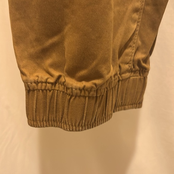 Gently Worn American Eagle Men’s Khaki Joggers Size Medium - Picture 5 of 11